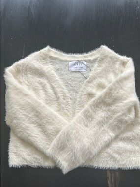 Zara Ivory Fuzzy V-Neck girls Cardigan